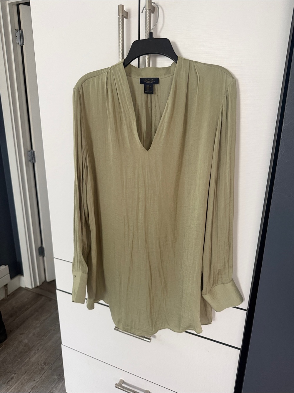 RACHEL Rachel Roy Olive Green V-Neck Long Sleeve Blouse